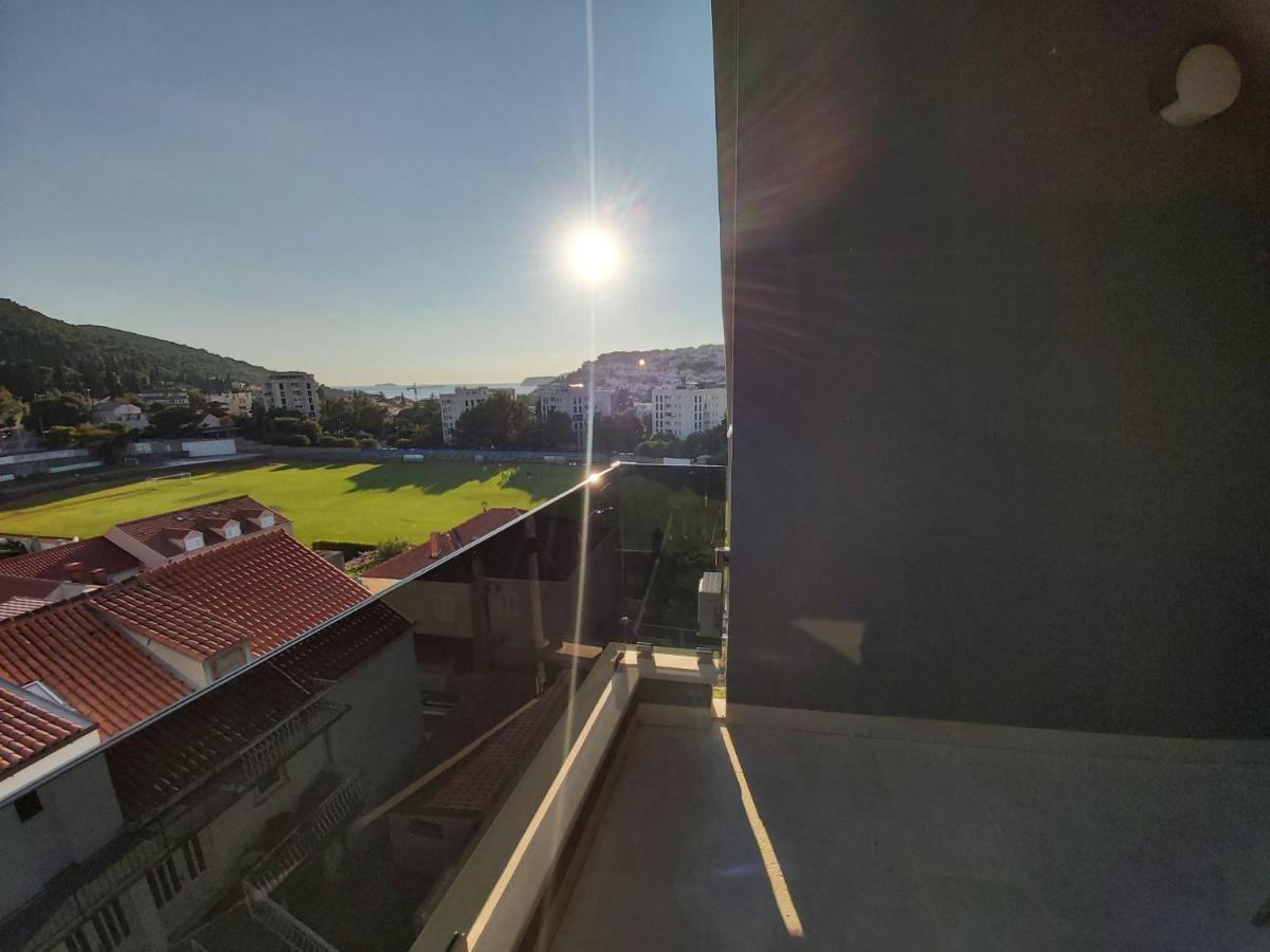 Mak & Lux - Sea & Sunset View Apartment