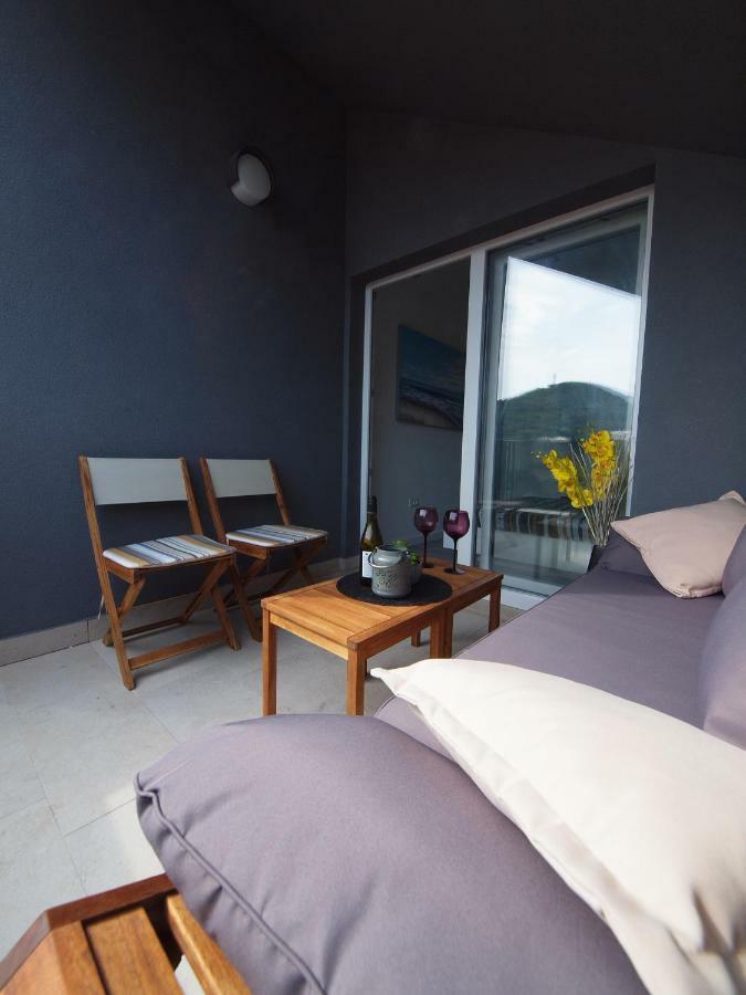 Mak & Lux - Sea & Sunset View Apartment *
