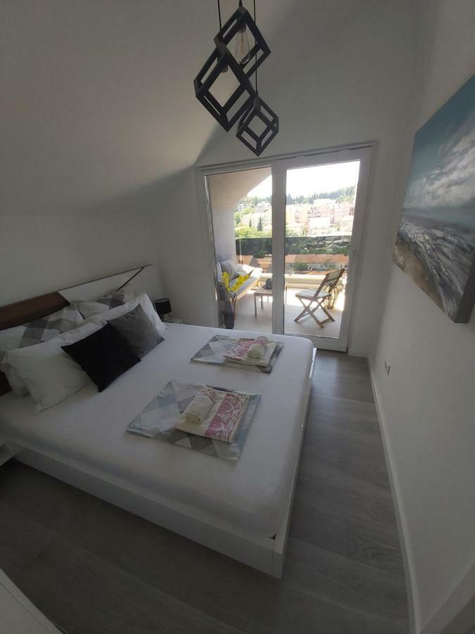 Mak & Lux - Sea & Sunset View Apartament *